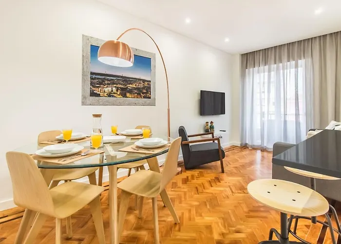 Marquês de Pombal Metropolitan Flat
