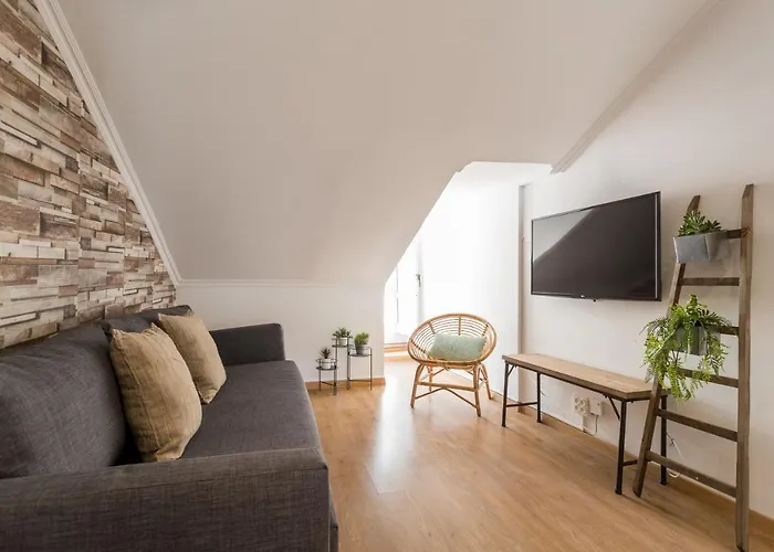 Rato Cozy 3Br W/Balcony - By Lu Holidays