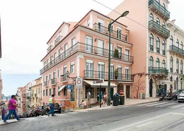 Principe Real Beautiful 3 Bedroom Flat