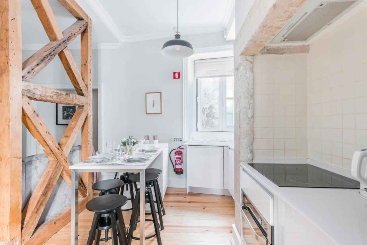 Center Iv Apartment *