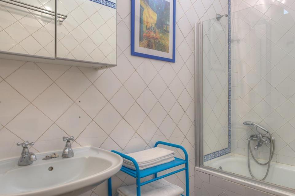 Apartment Brand New In Heart Of