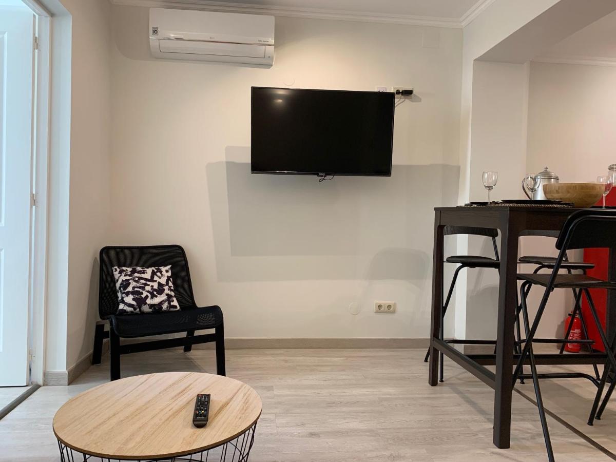 Appartement3 Avec Terrasse Et Vue Pres D'amoreiras * Lissabon