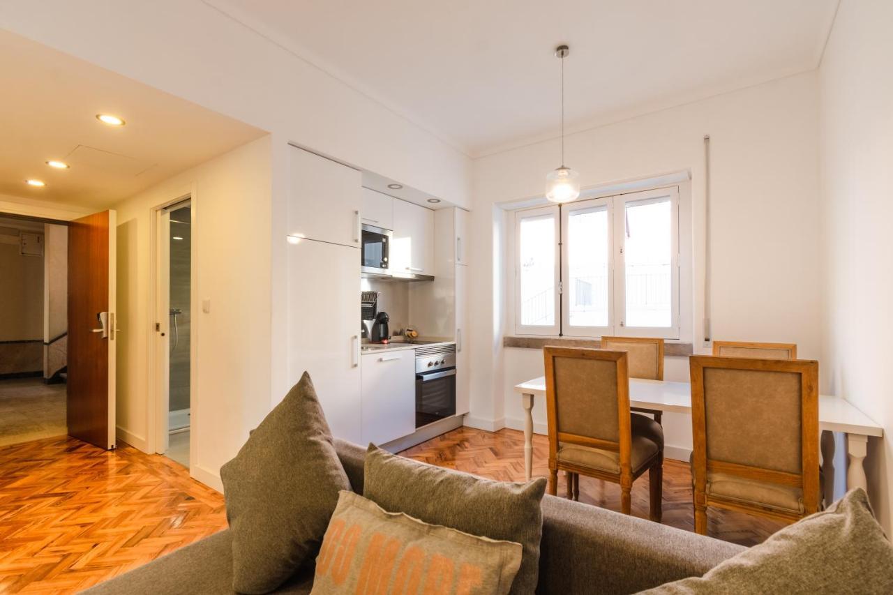 Apartment Carmo *