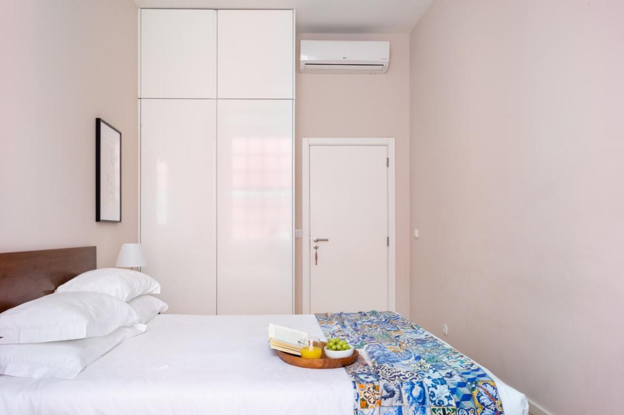 Chiado By Courtesy Morning Apartment Lisbon