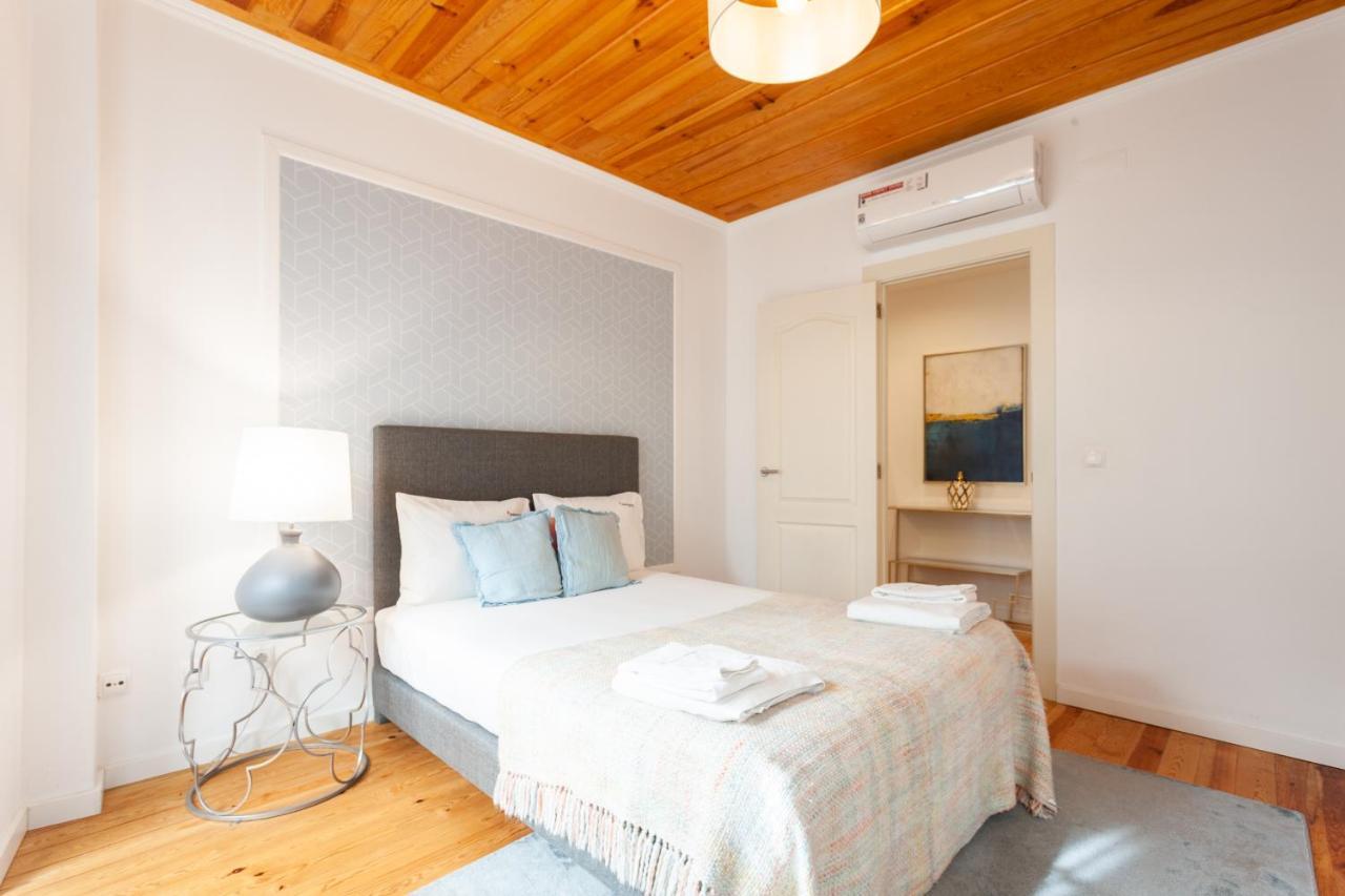 Flh Sao Bento With Balcony Apartment