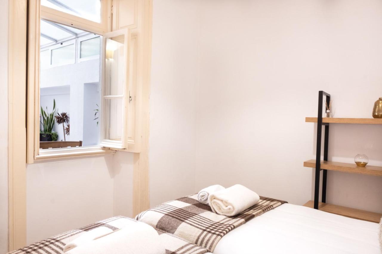 With Terrace By Lovelystay Appartement *