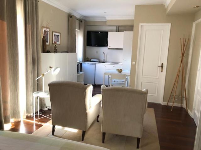 New And Unique Charming At Campolide - 2a Appartement *