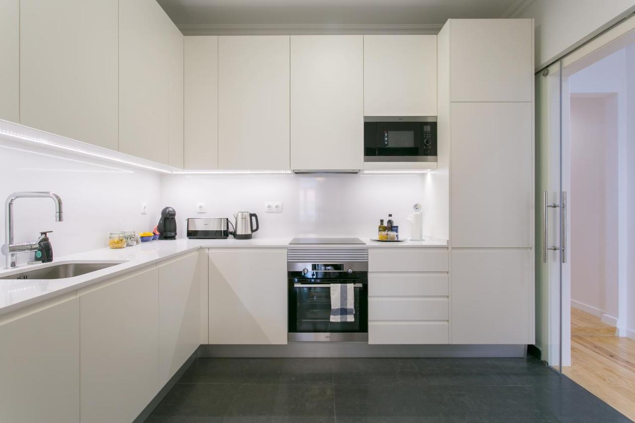 Luxury Retreat! 2 Suites, Balcony&views!! Appartement