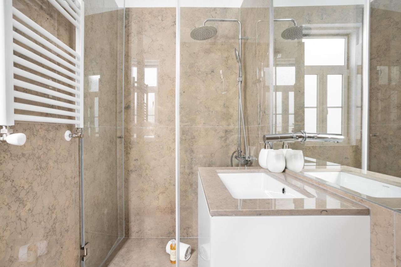 Joivy Marvelous 3-bed With Astonishing View And Terrace, Nearby St George Castle Apartment Lissabon