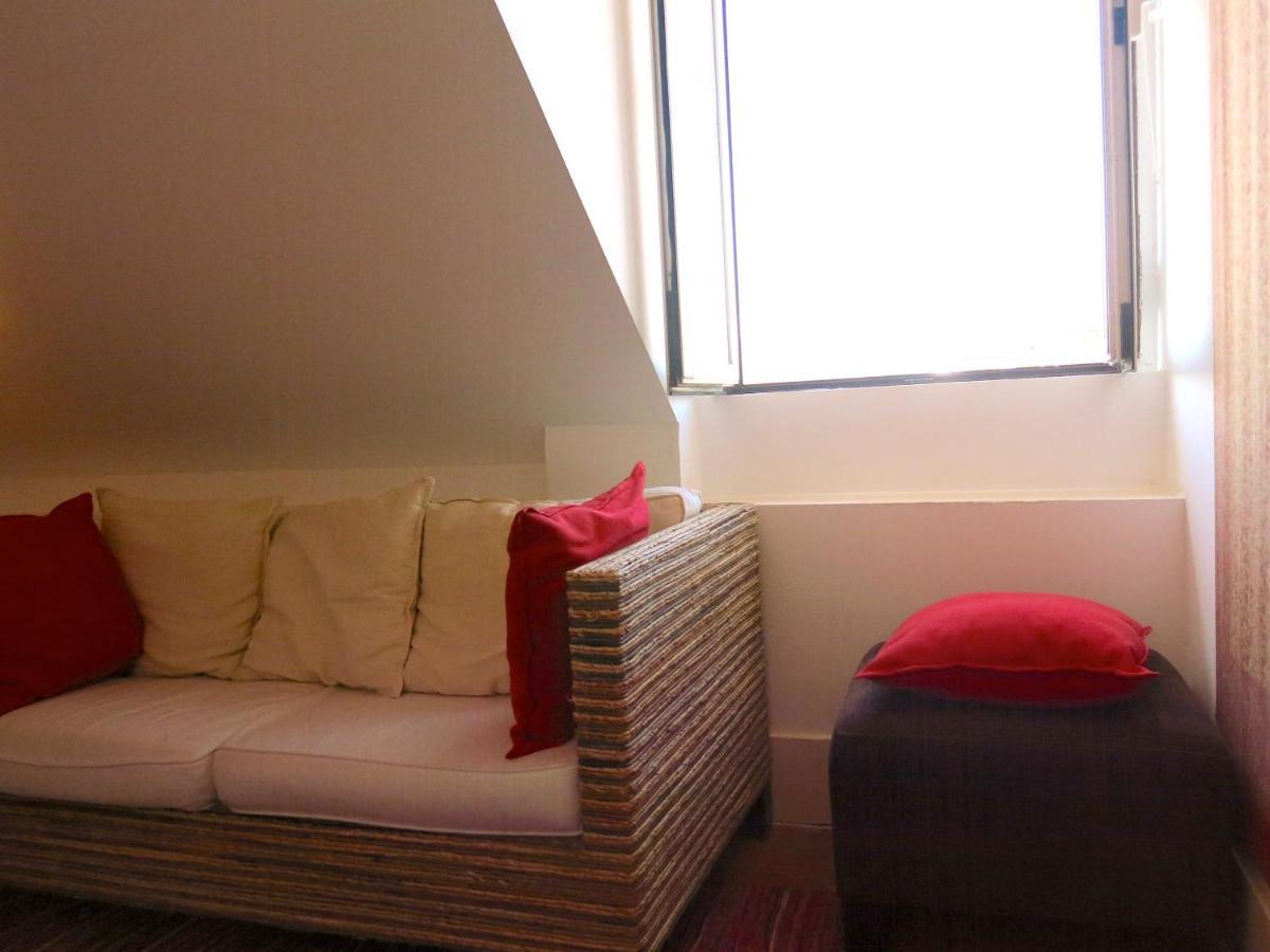 Magnificent Duplex In Mouraria Lissabon