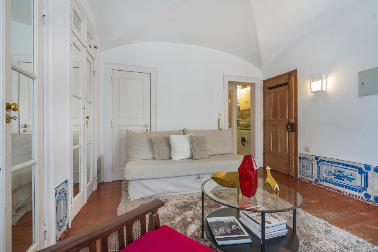 Apartment Romantic + Tejo River View Lisbon