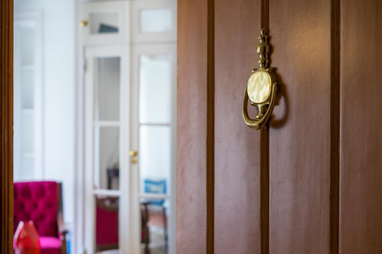 Romantic + Tejo River View Apartment Lisbon