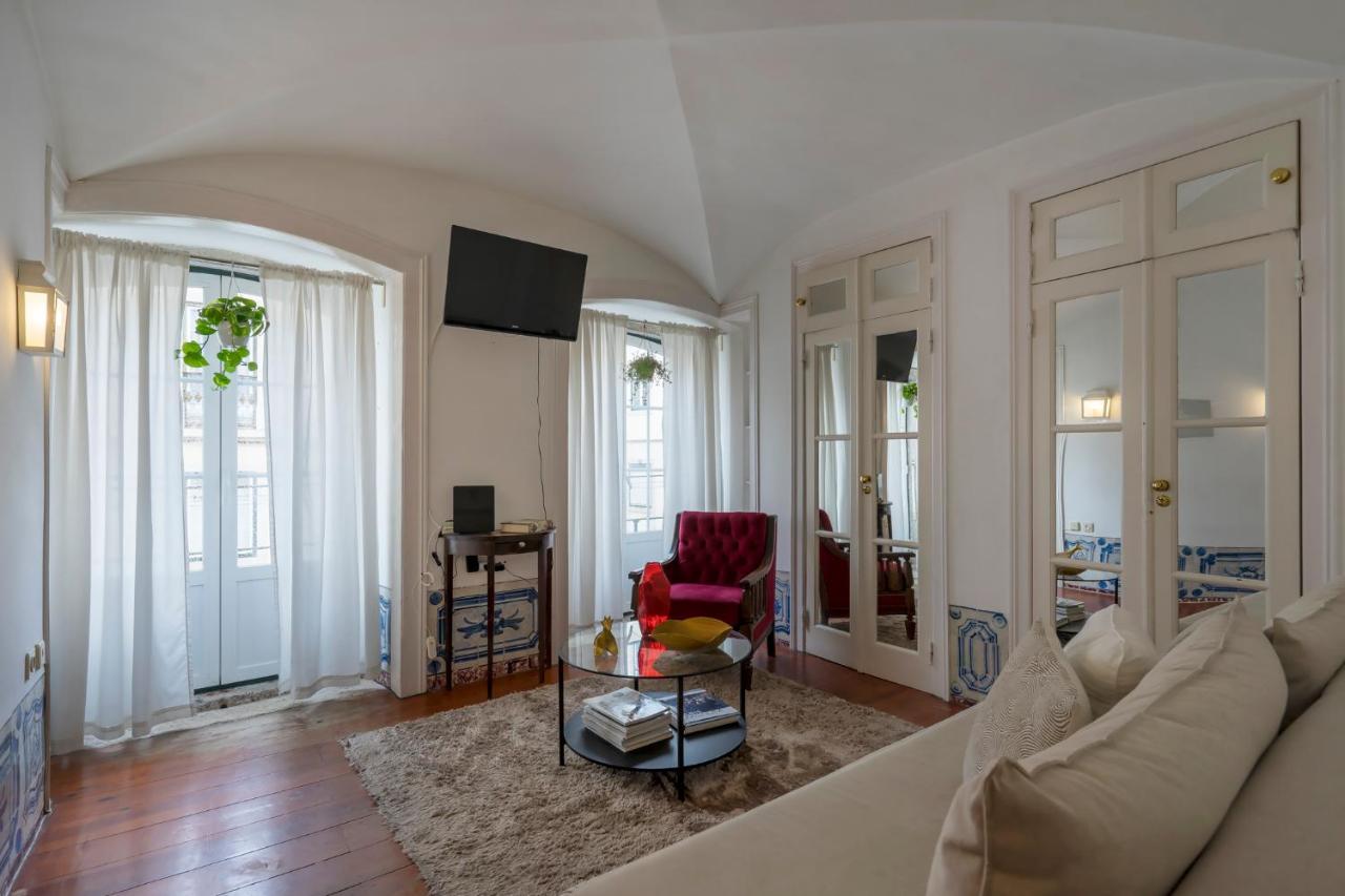 Romantic + Tejo River View Apartment Lisbon