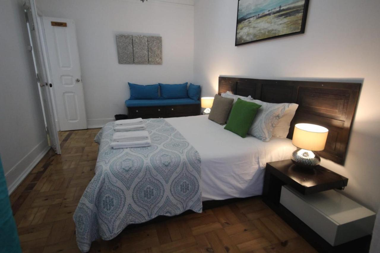 Gasthuis Ocean M1 R4 - Large Double With Shared Bathroom In Center Lissabon