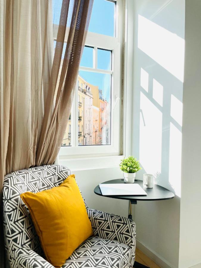 Sunny Arroios Apartment Lisbon