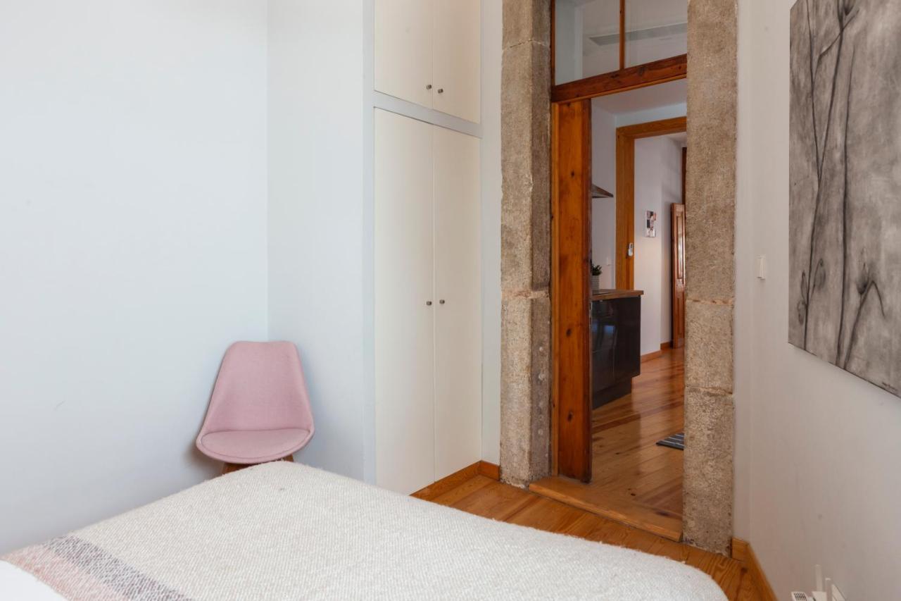 Alfama Terrace With Authentic Xviii Tiles And Historic Notes 3 Bedrooms & 2 Bathrooms Ac Appartement Lisboa