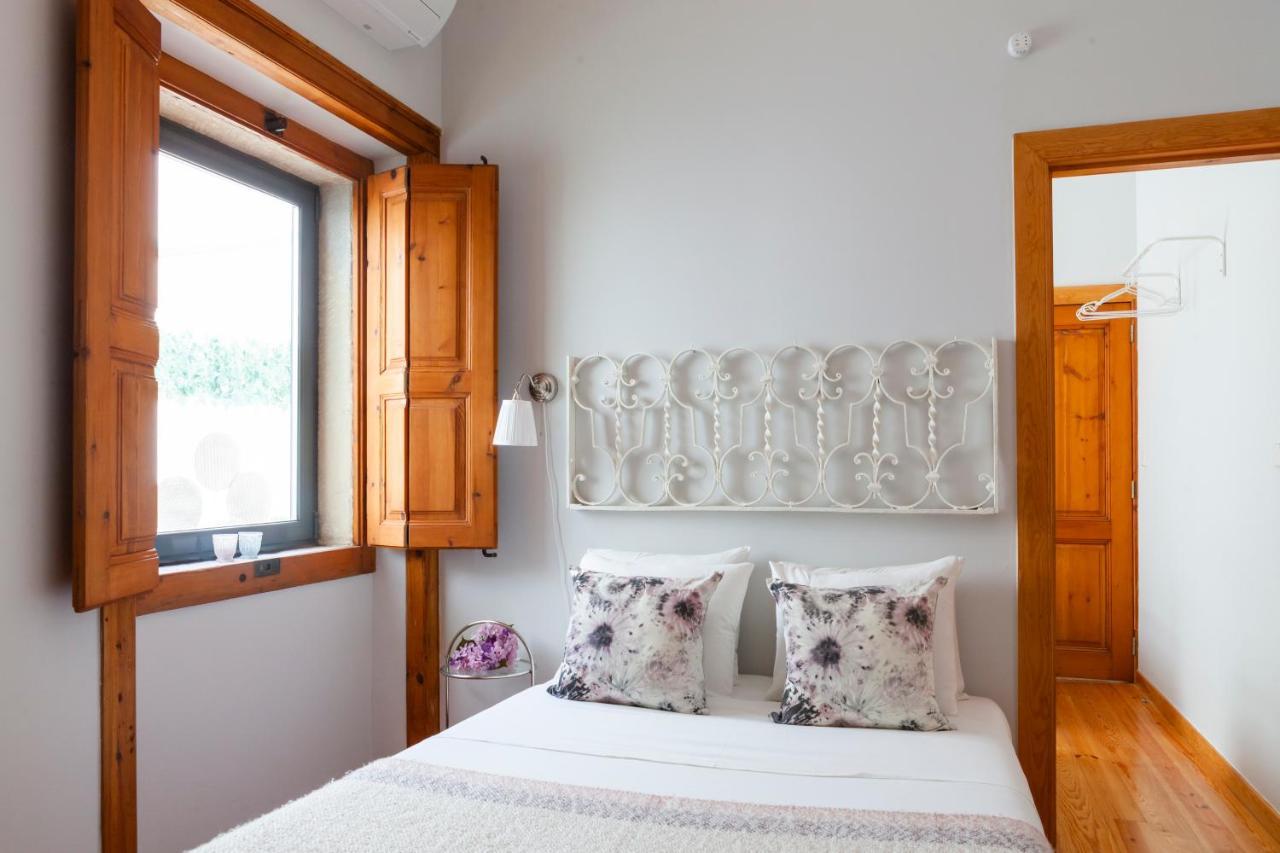 Alfama Terrace With Authentic Xviii Tiles And Historic Notes 3 Bedrooms & 2 Bathrooms Ac * Lisboa