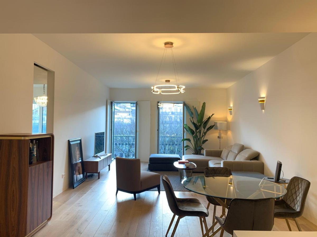 New!! Luxury Avenida Da Liberdade Flat- With Rooftop And Pool * Lisboa