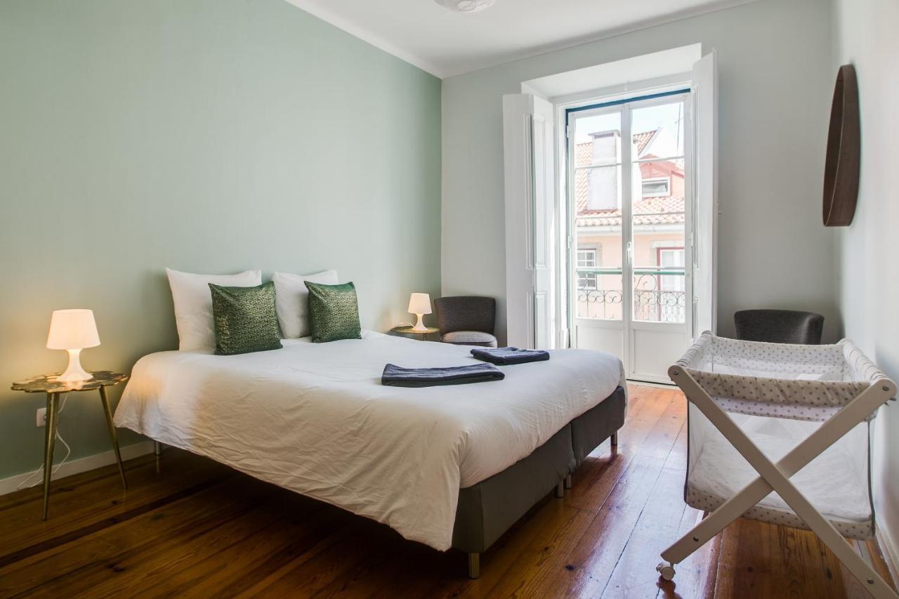 Spacious, Bright And Newly Renovated 2 Bedroom Apartment, Historical Center, Madragoa Apartment
