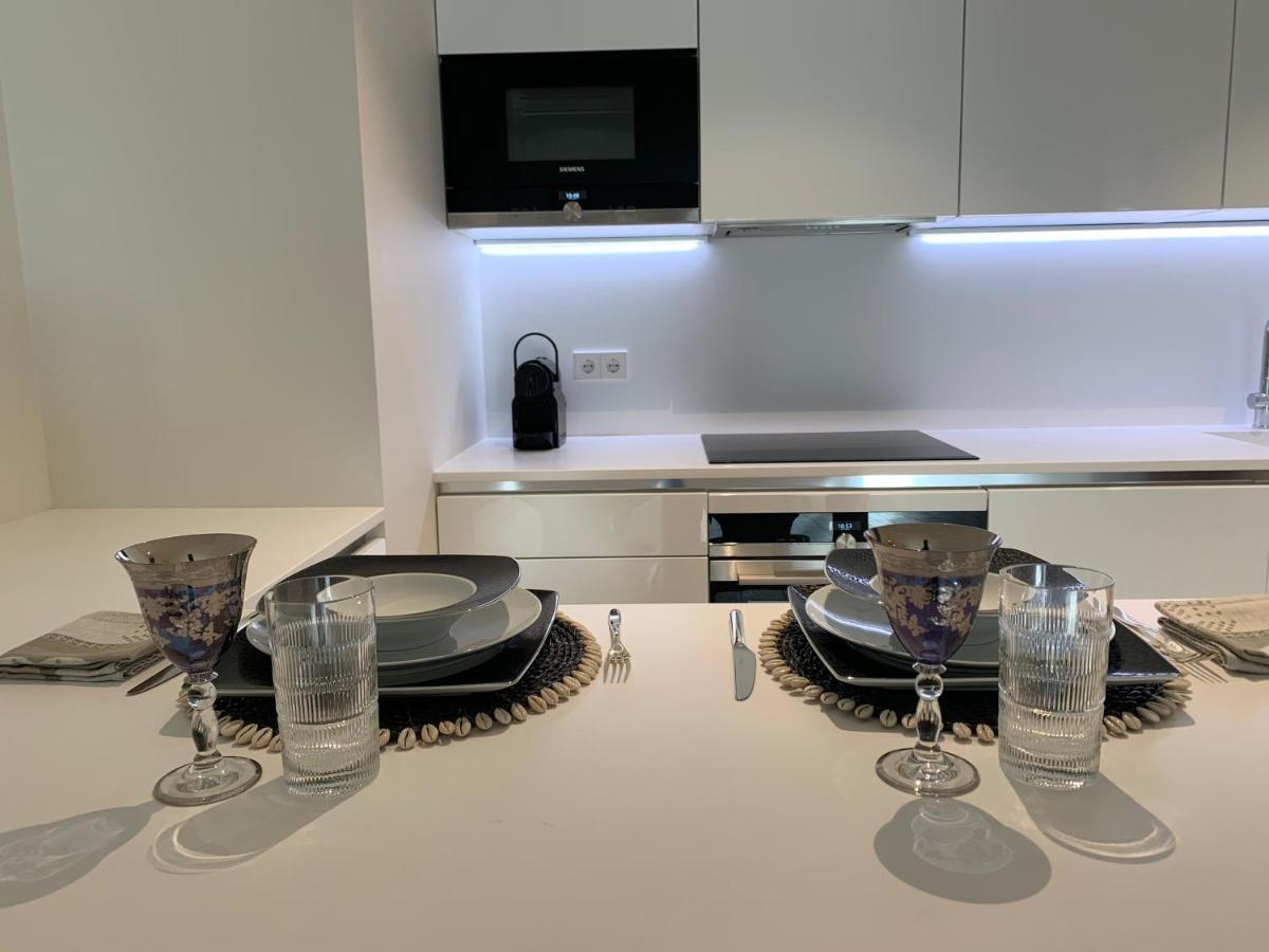 New!! Luxury Avenida Da Liberdade Flat- With Rooftop And Pool * Lisboa