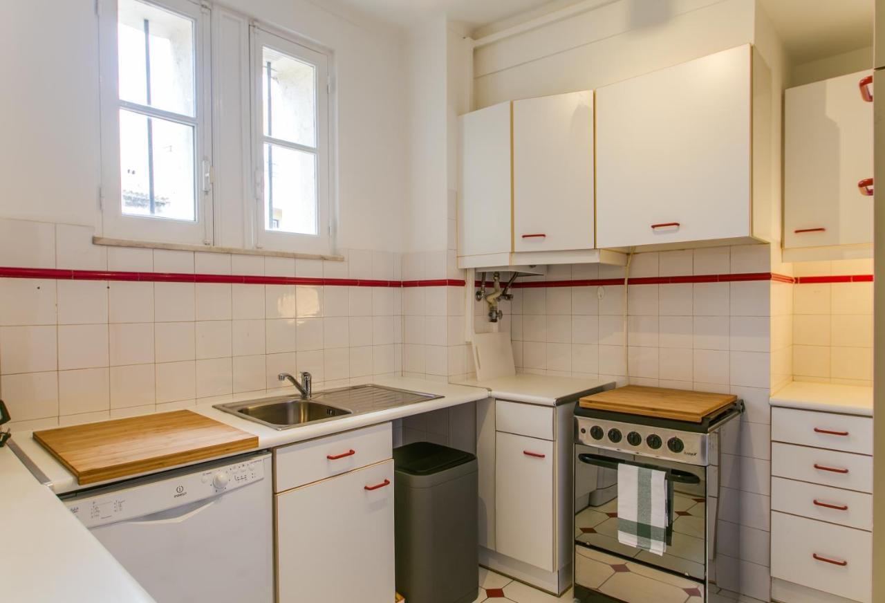 Apartment Spacious, Bright And Newly Renovated 2 Bedroom Apartment, Historical Center, Madragoa Lissabon