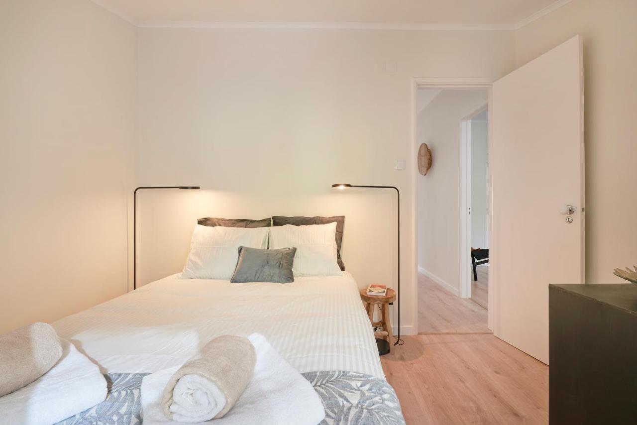 Fantastic With Balcony In Bica Apartamento *