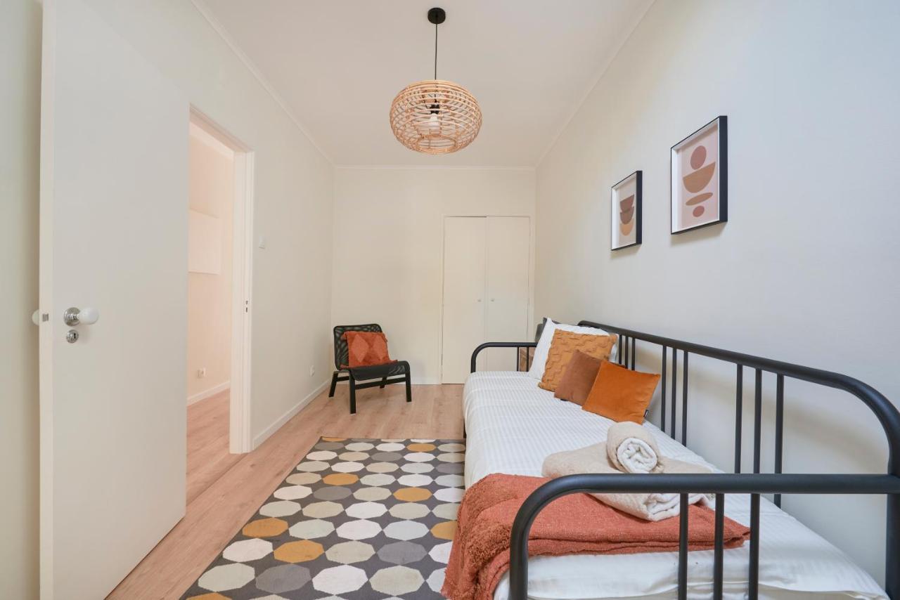 Fantastic With Balcony In Bica Apartamento Lisboa
