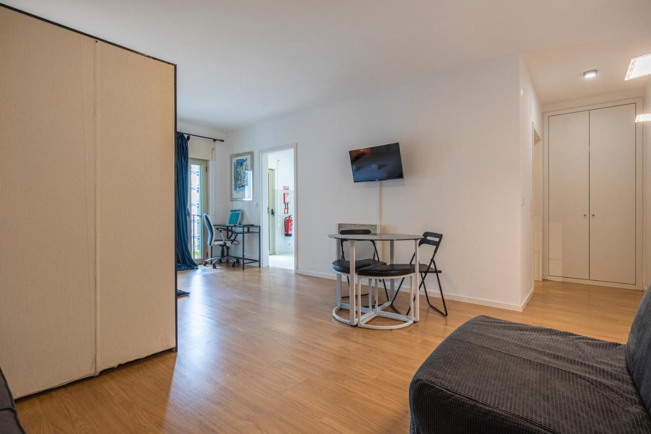 Bright & Comfy Flat In By Lovelystay Appartement