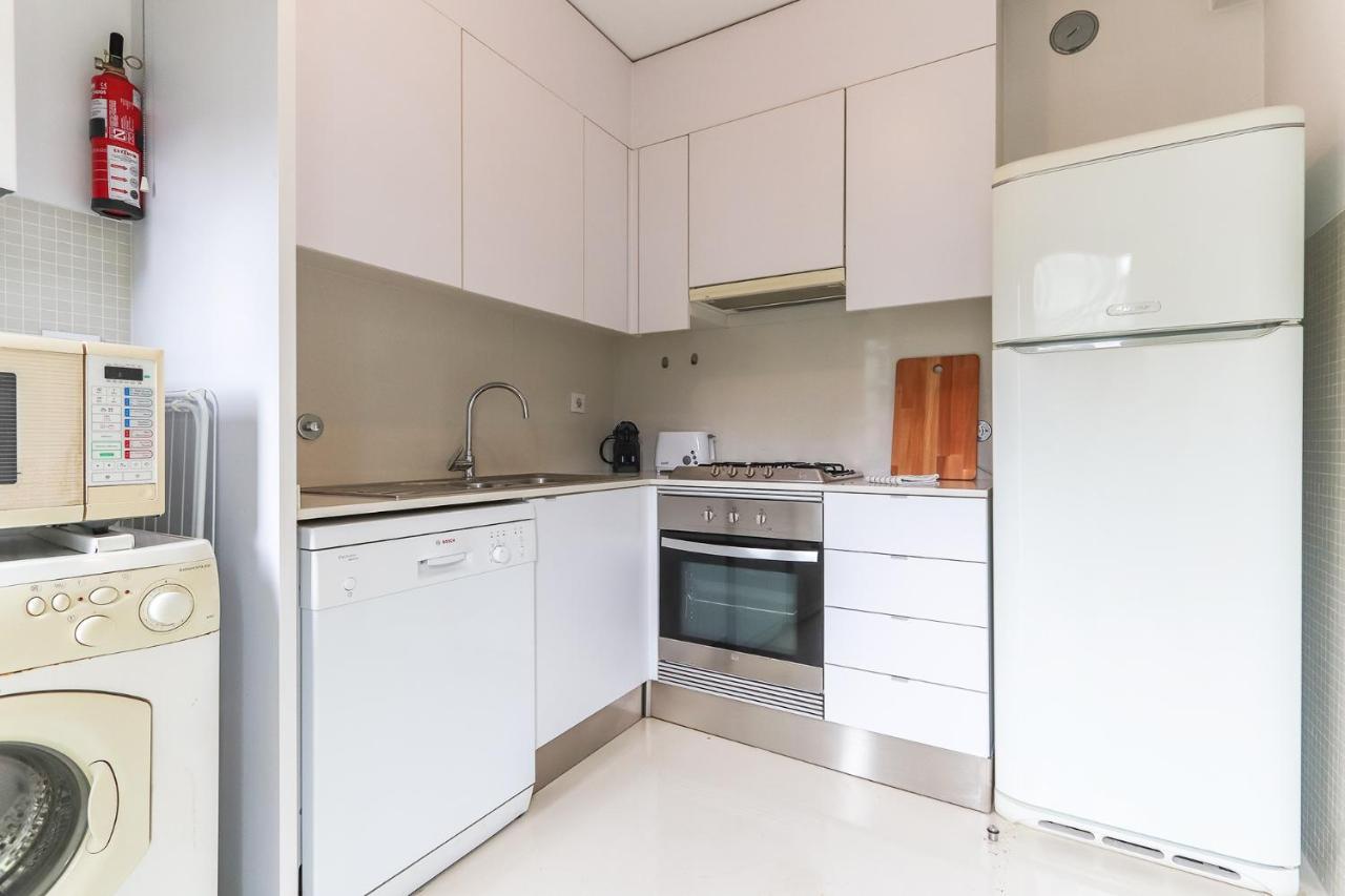Portucale ! Charming Loft With Garage * Lissabon
