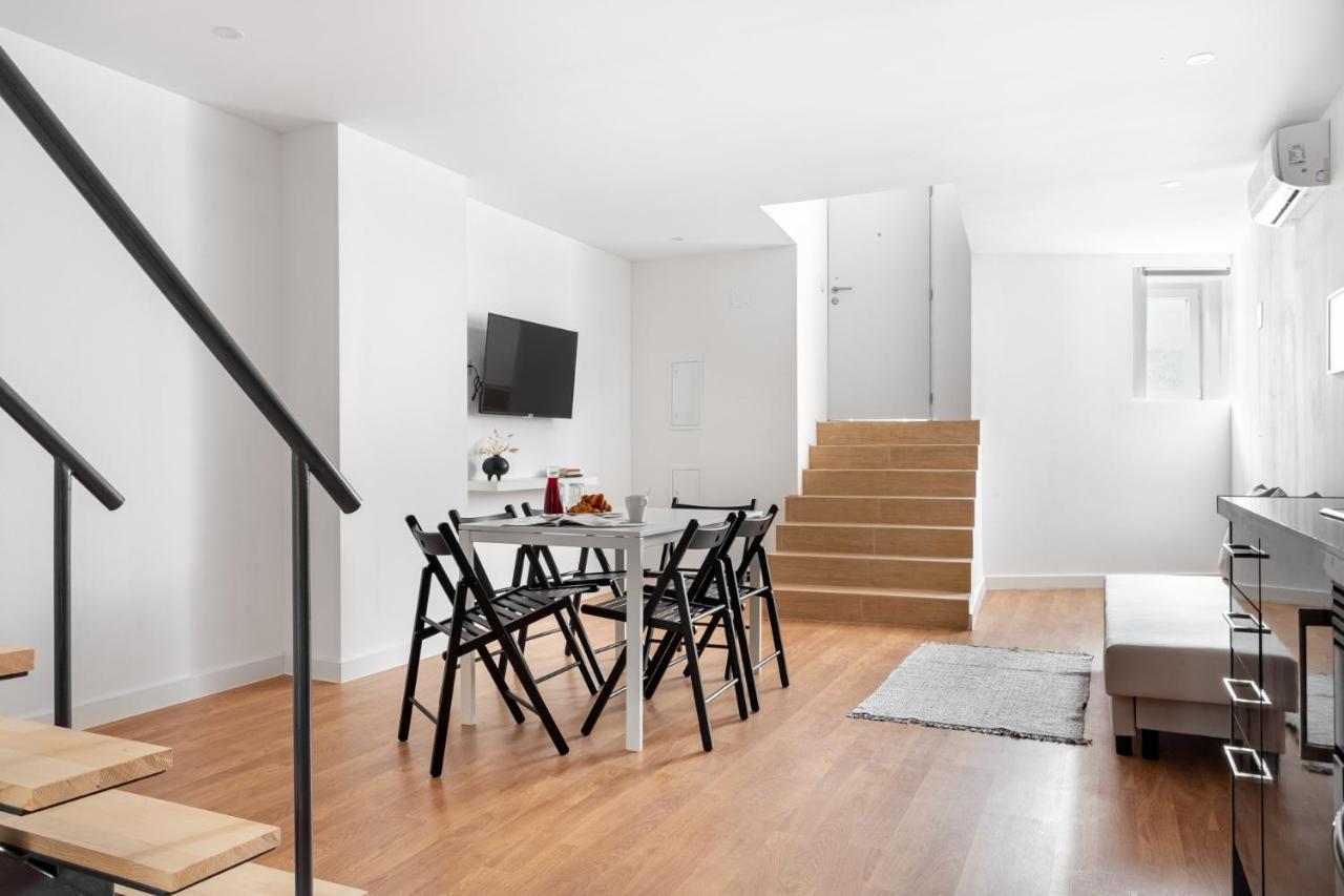 Altido Stylish 2-level Flats Near Ajuda Palace * Lissabon