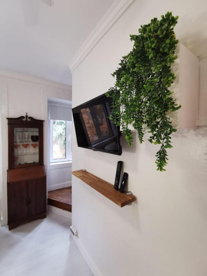 Lovely Small Loft In Alfama Near Castelo S Jorge Apartment *
