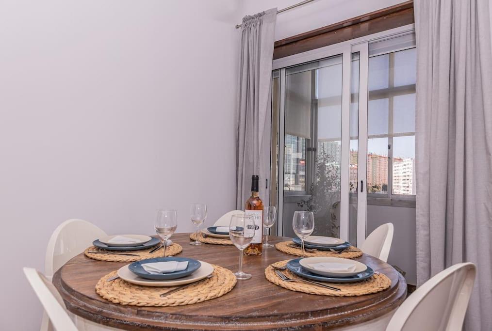 Apartment Cozy 3 Bedroom In Front Of The Subway
