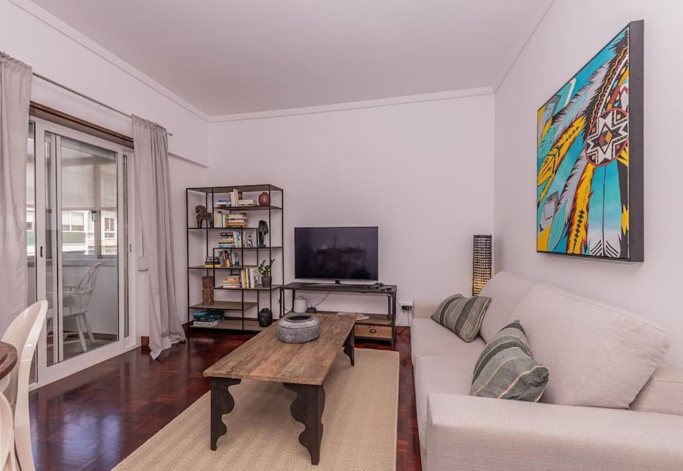 Apartment Cozy 3 Bedroom In Front Of The Subway *
