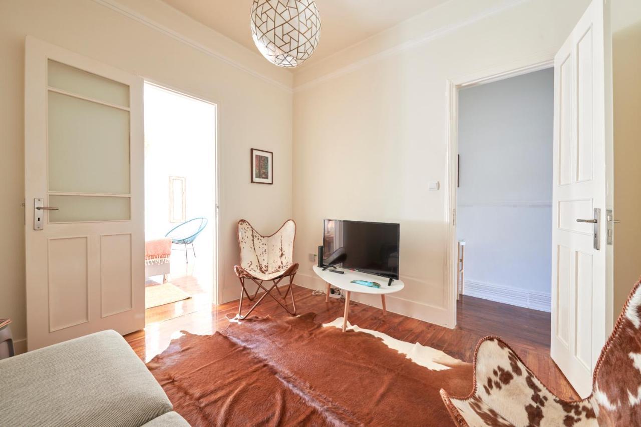 Quiet And 2br Apt, By Timecooler