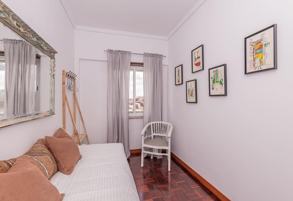Cozy 3 Bedroom In Front Of The Subway Appartement