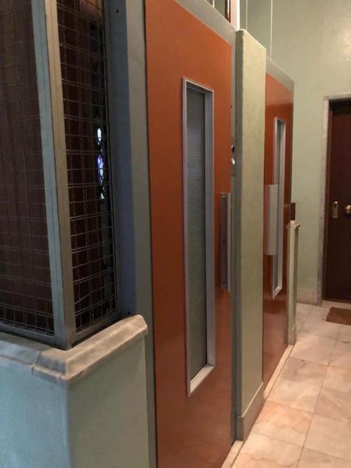 Appartement Cozy 3 Bedroom In Front Of The Subway Lissabon