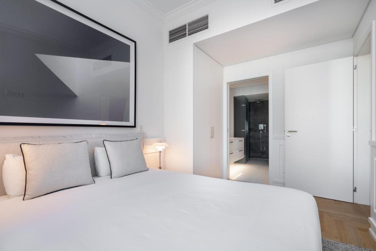 Whome The Boulevard Prime Location With Ac & Elevator Apartment
