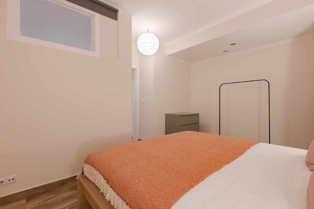 Santos Gem Iii - Space In Trendy Neighborhood Appartement