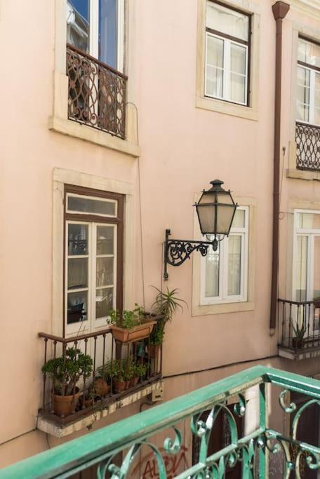 Magnificent Historical Centre With Terrace * Lisboa