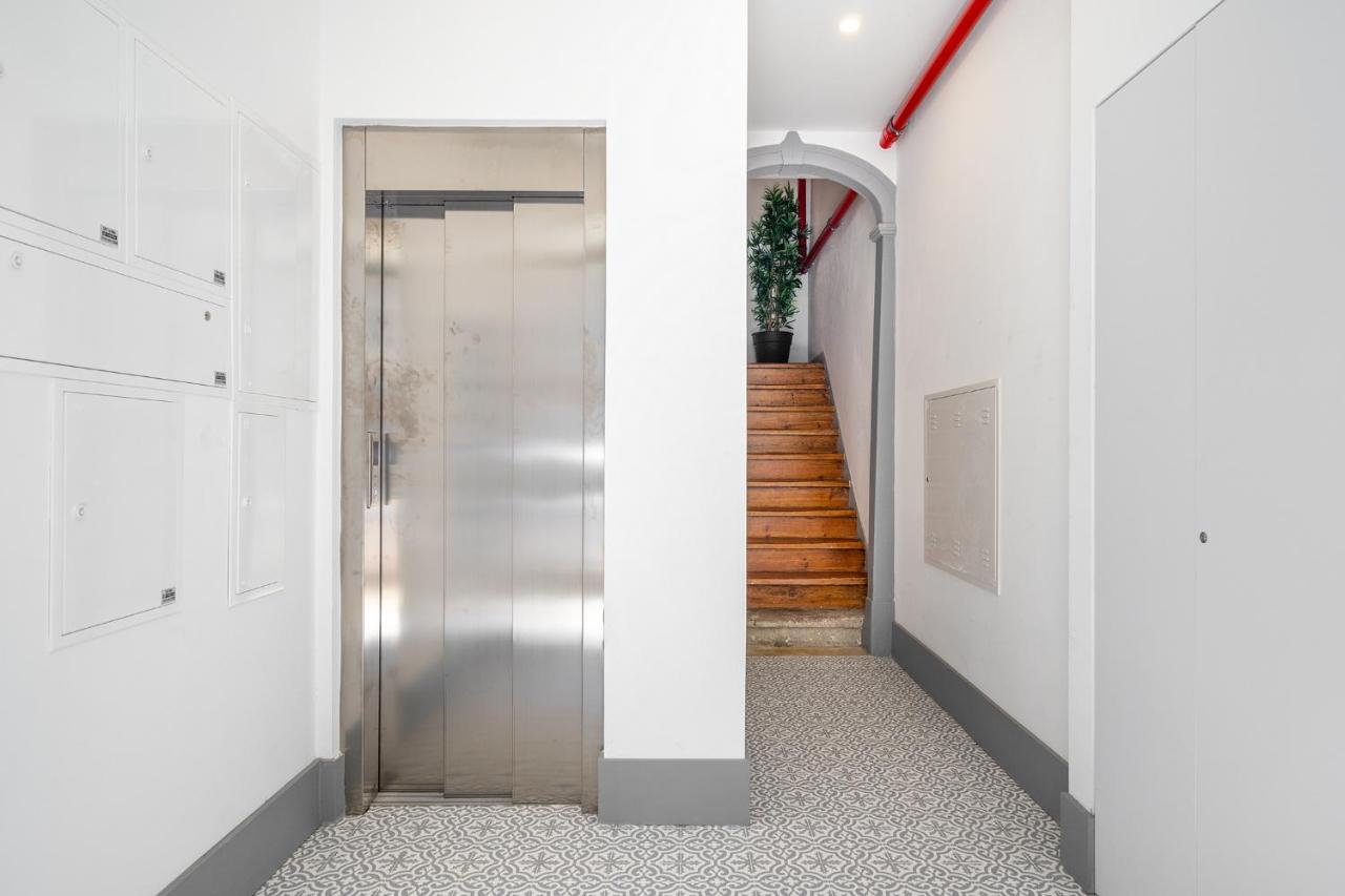 Apartment Modern By Soulplaces