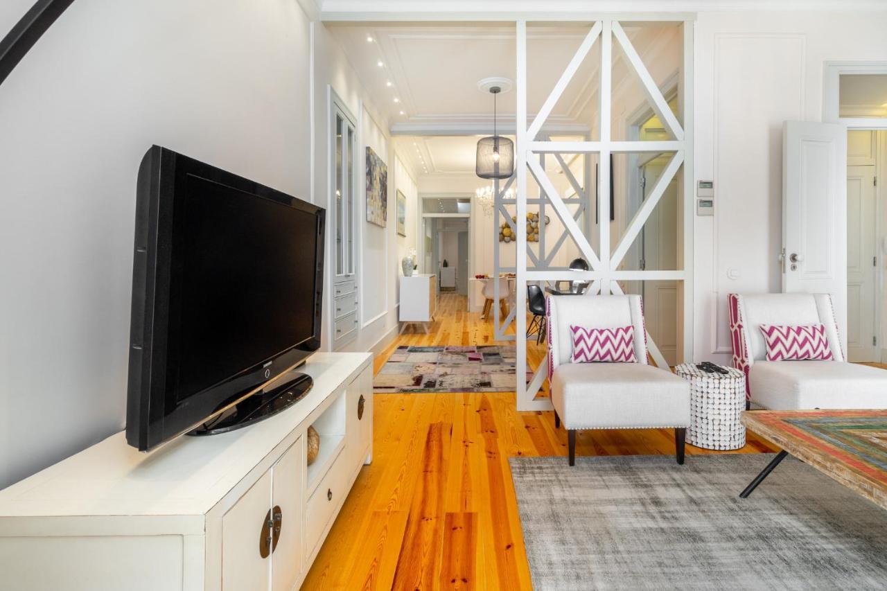 Whome Luxury In Prime Location W/ Ac, Lift & Private Patio Appartement *