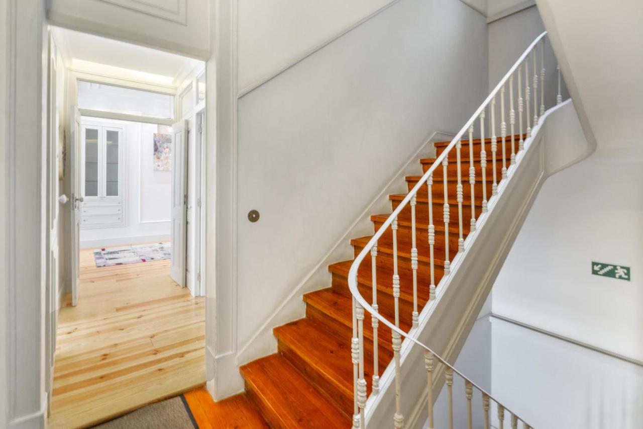 Whome Luxury In Prime Location W/ Ac, Lift & Private Patio Appartement Lisboa