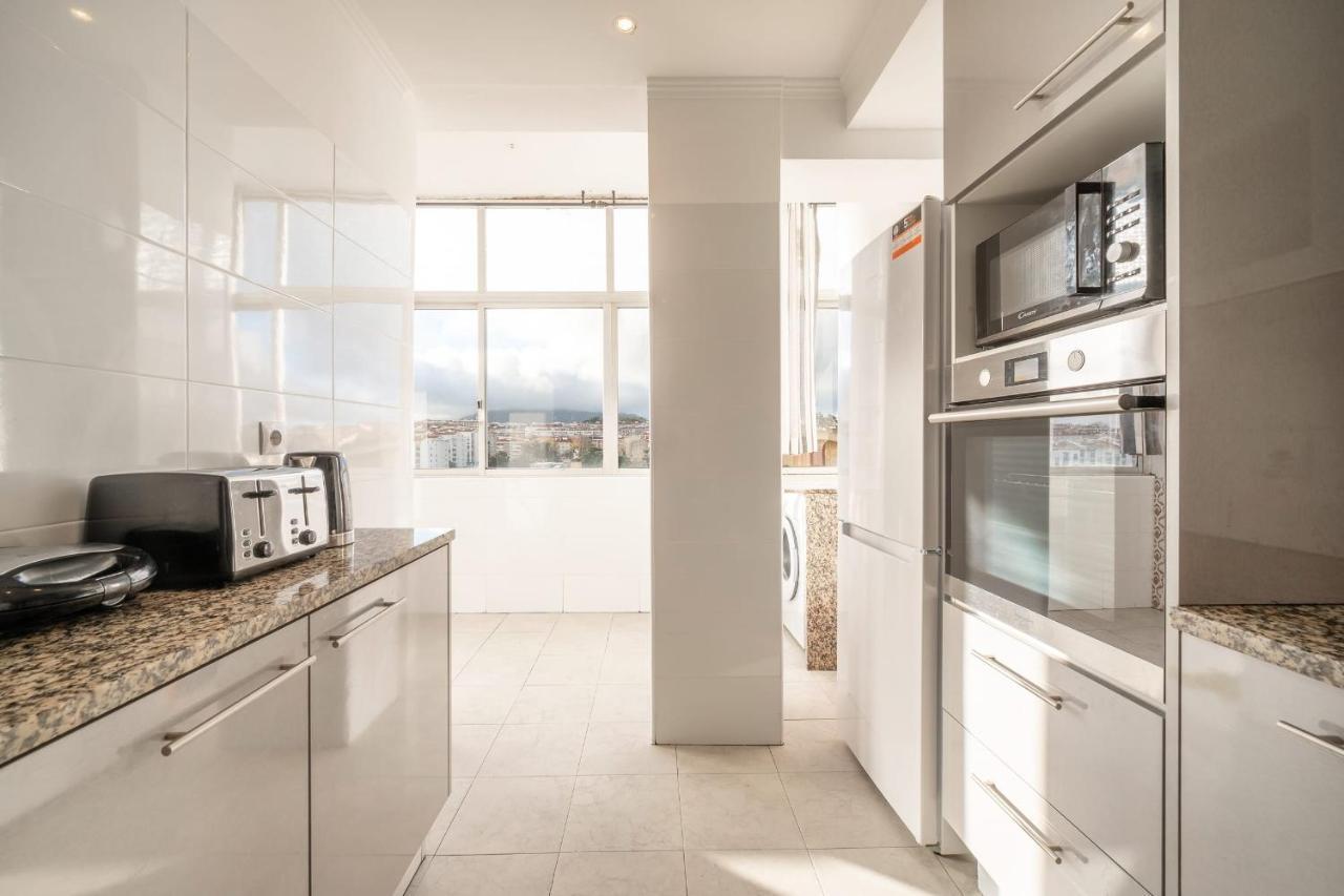 Guestready - Bright Flat Near Rio De Mouro Station Lissabon
