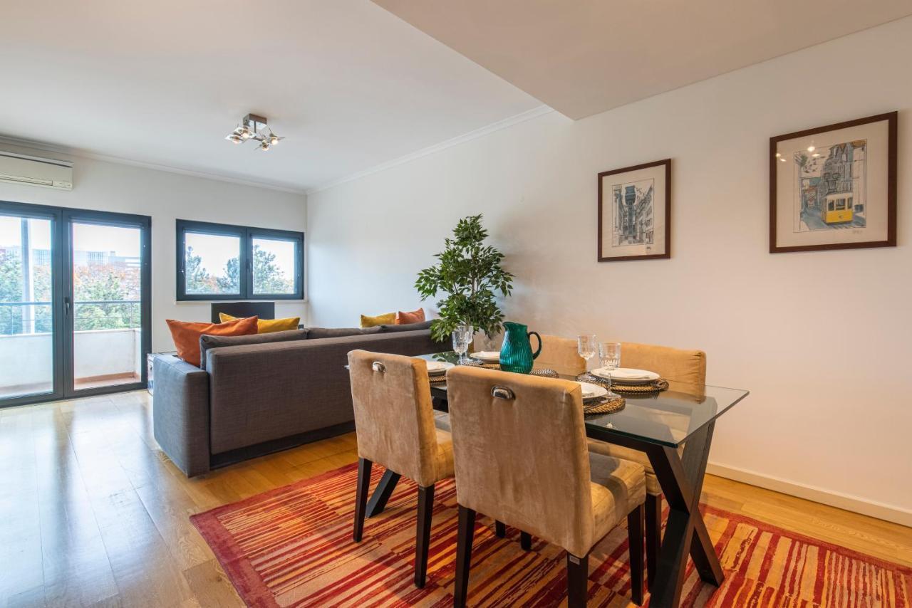 Appartement Fancy W/metro At Doorstep By Lovelystay *
