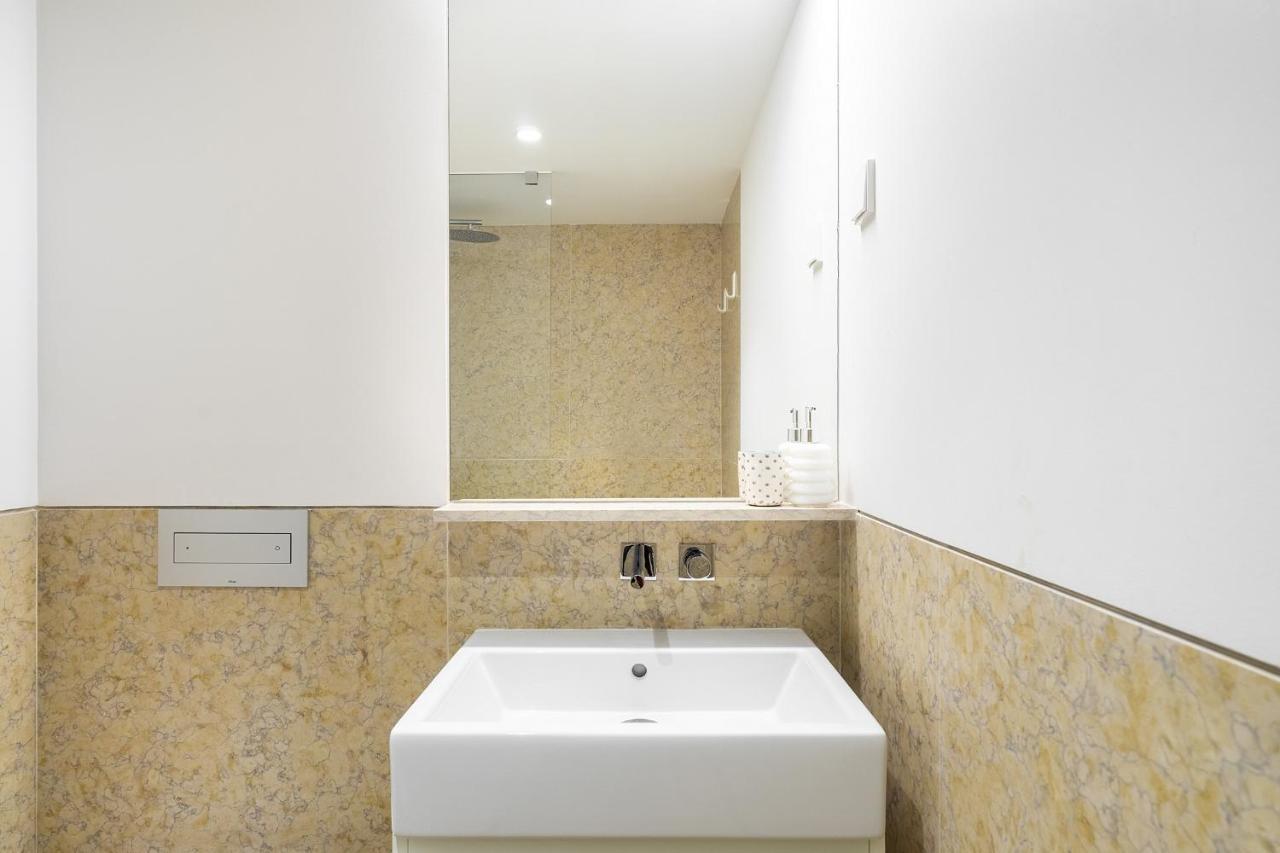 Whome View Penthouse Luxurious Living In With Ac & Elevator * Lisboa