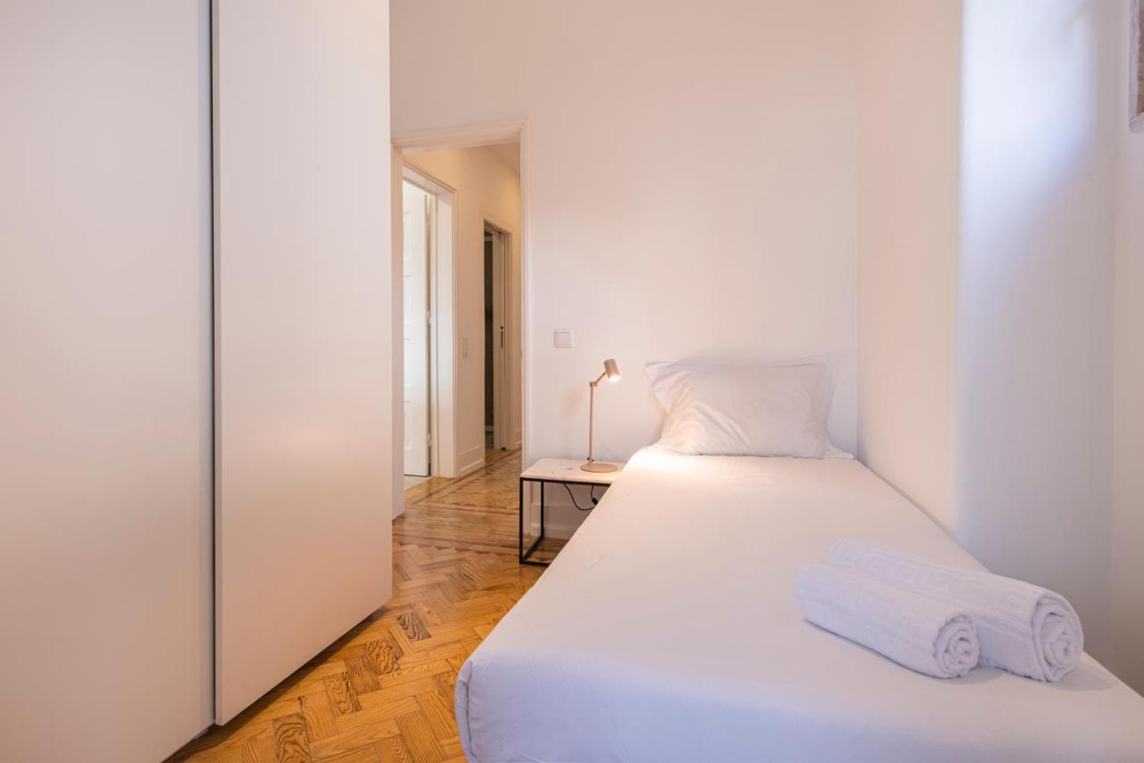 Magnificent 4bdr In By Lovelystay Lisboa