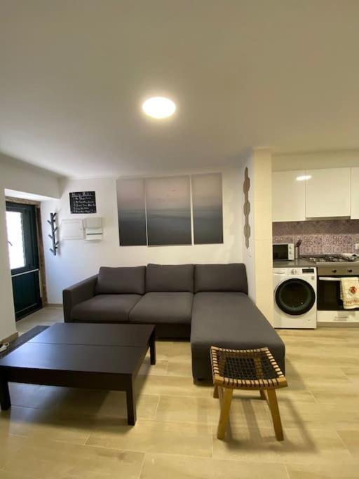 Artistic Digital Getaway - Patio & Great Location! Apartment Lisbon