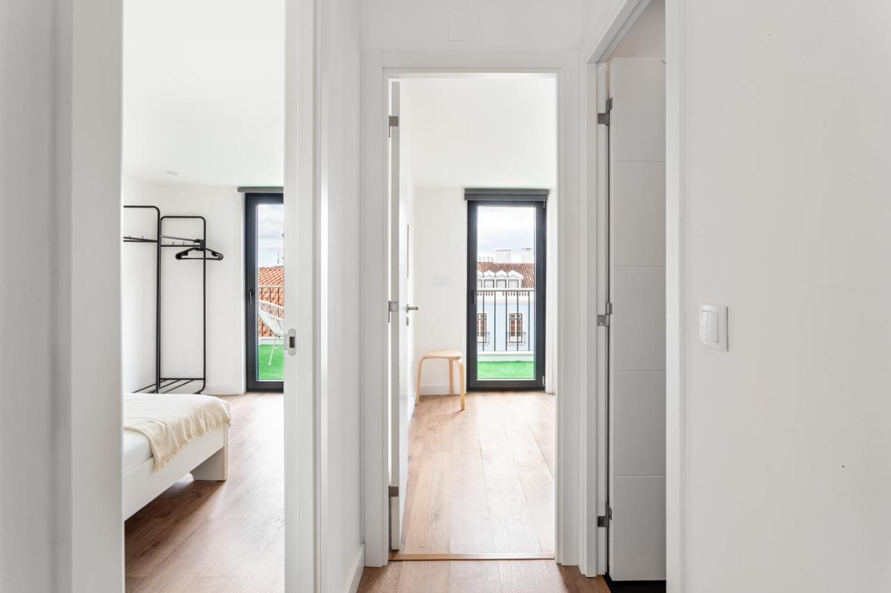 Appartement Altido Sunny Apt With Terrace Near Centre Lissabon
