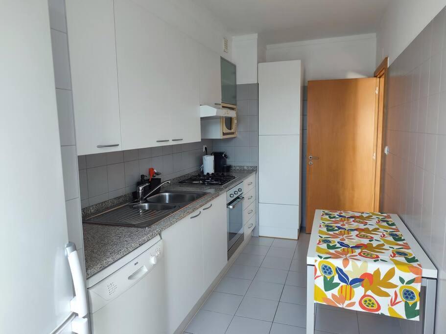 Appartement Near Airport & Citycenter Free Parking *