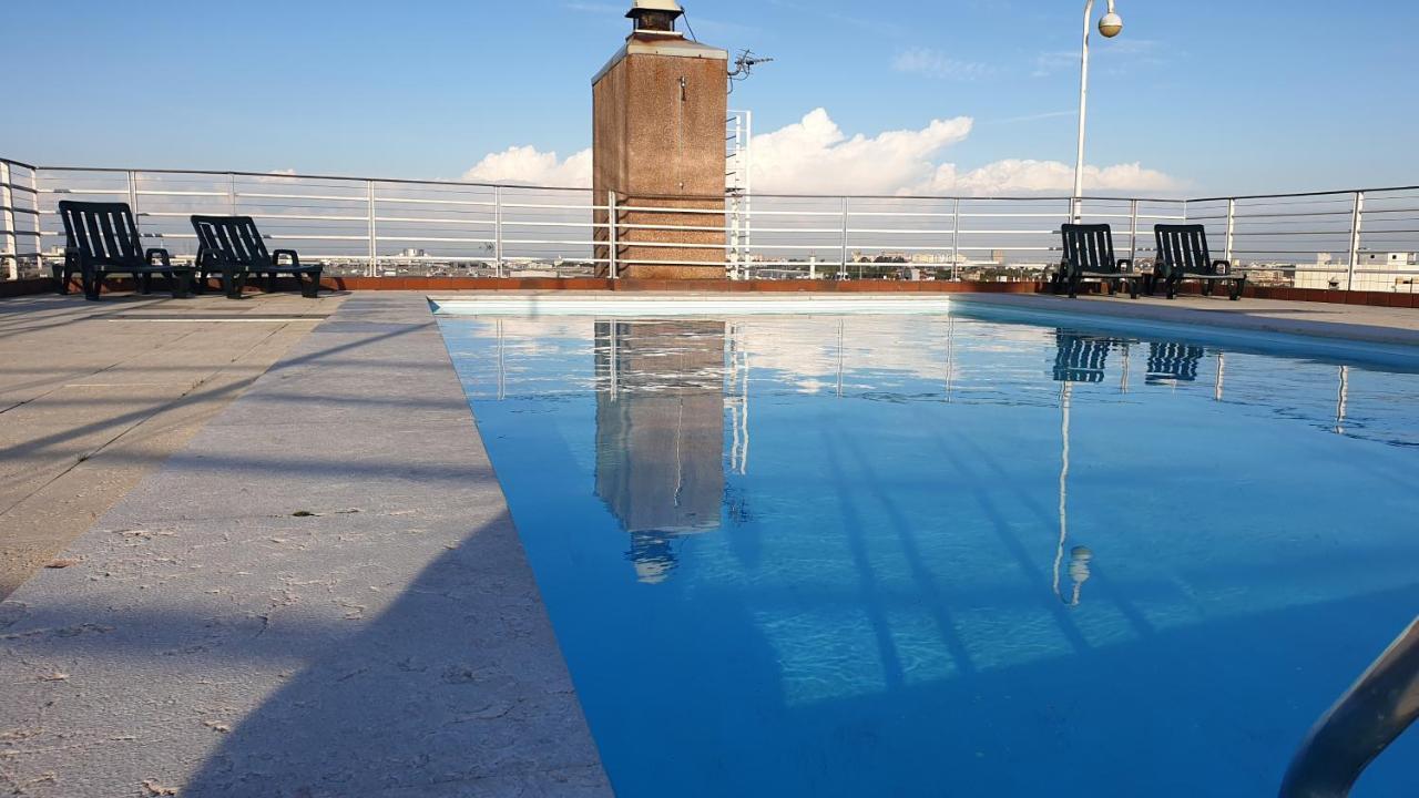 Appartement Pool Metro Garage